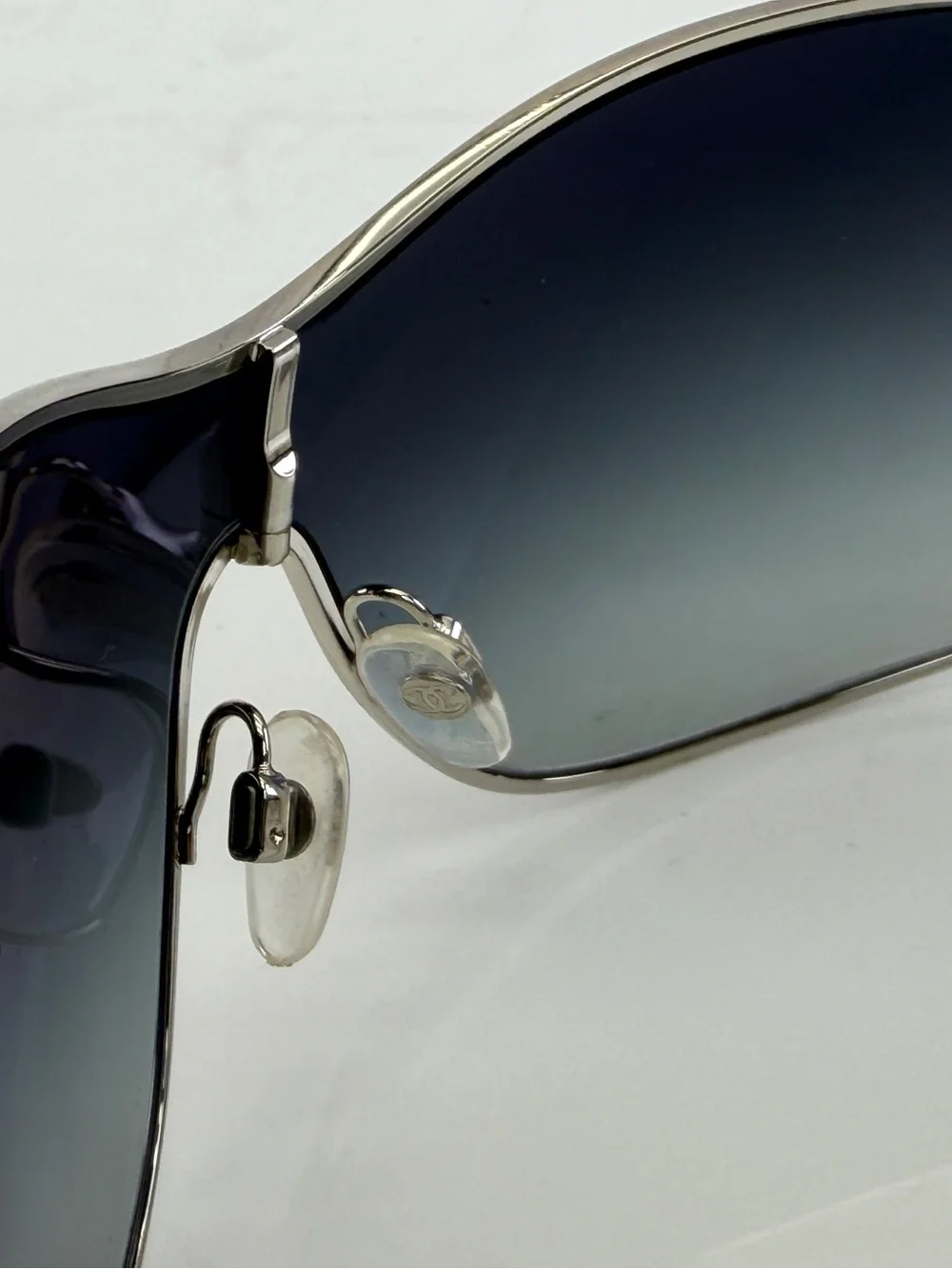 Y2K CHANEL White/Silver Frame Oversized Pearl Sunglasses-4177